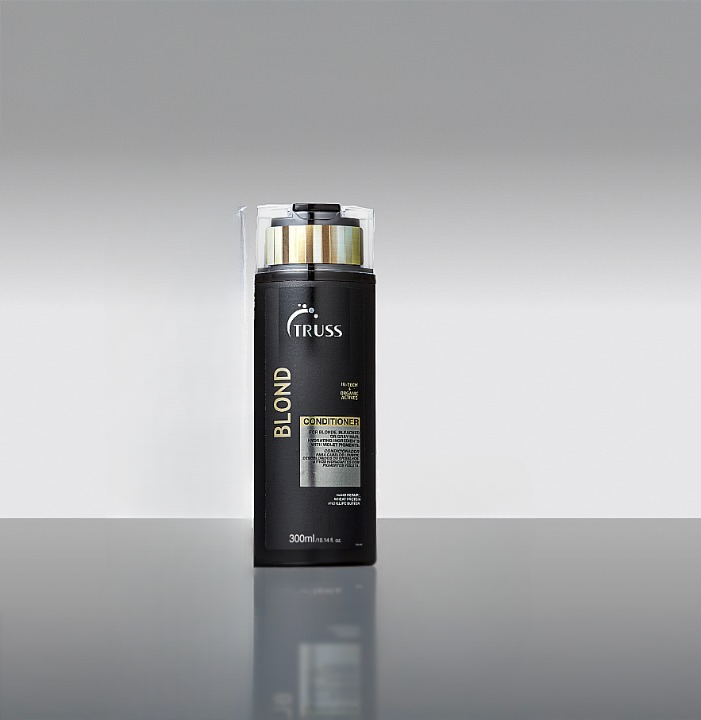 Condicionador TRUSS Specific Blond – Nutrição e Proteção da Cor (300ml)
